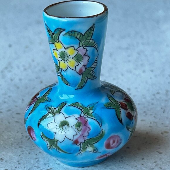 Miniature Japan Porcelain Vases Set Of 2 Yellow & Blue Floral Design vintage - Picture 9 of 13
